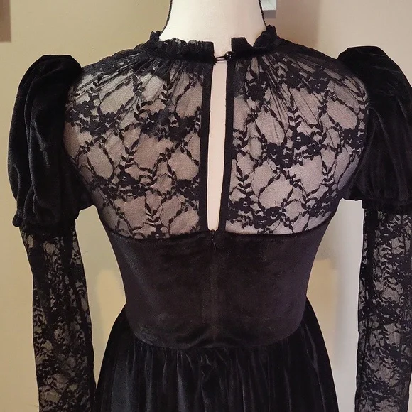 Dolls Kill x Wizard Of Oz Dress - Picture 9 of 15